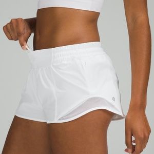Lulu Lemon Hotty Hot Low-Rise Short 2.5" White Size: 6 Reg